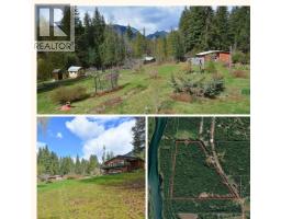8481 6 Highway, slocan, British Columbia