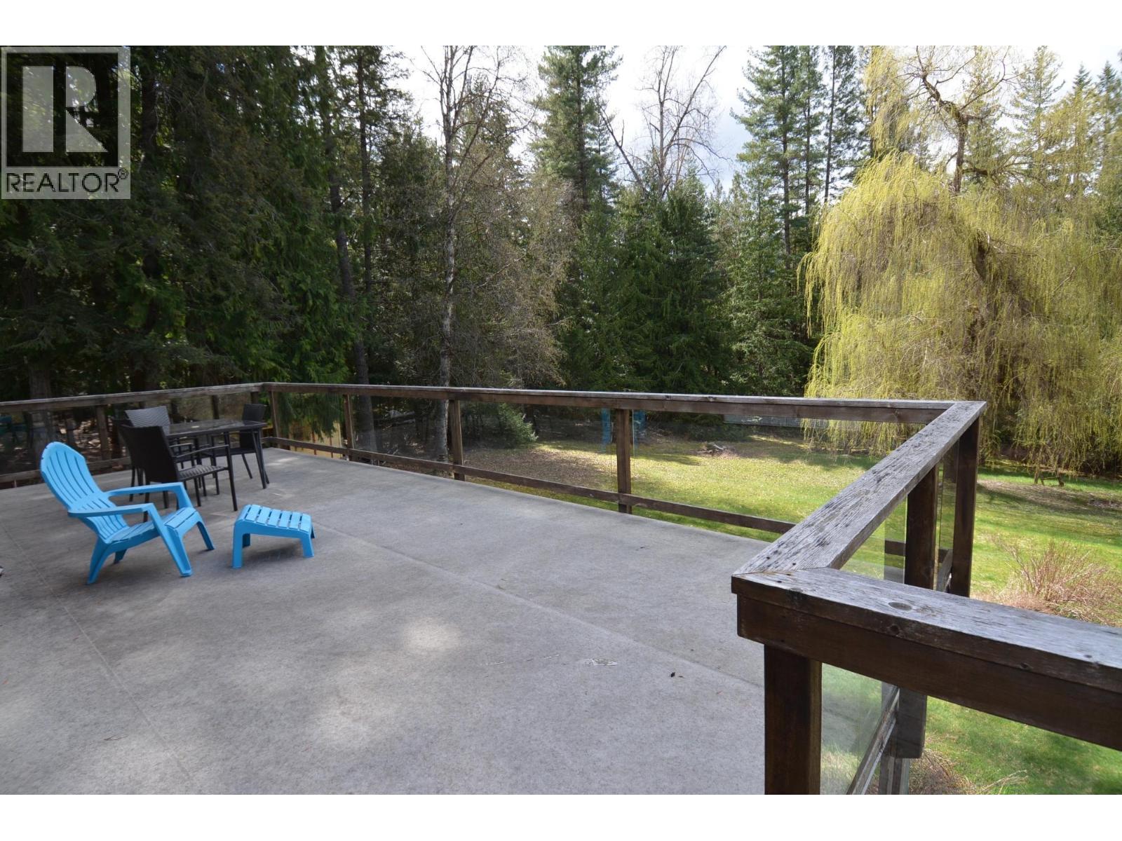 8481 6 Highway, Slocan, British Columbia  V1L 2C0 - Photo 21 - 10345730