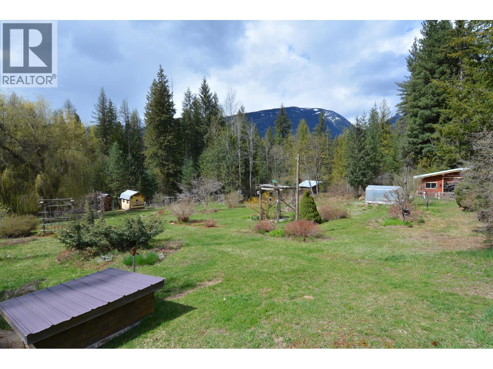 8481 6 Highway, Slocan, British Columbia  V1L 2C0 - Photo 58 - 10345730