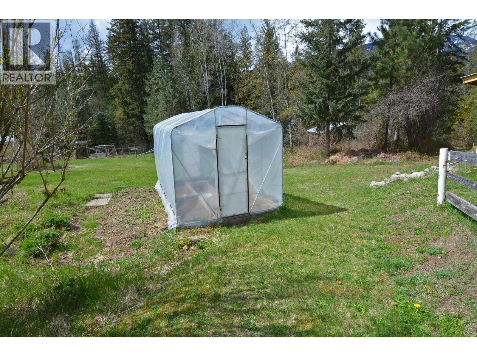 8481 6 Highway, Slocan, British Columbia  V1L 2C0 - Photo 61 - 10345730