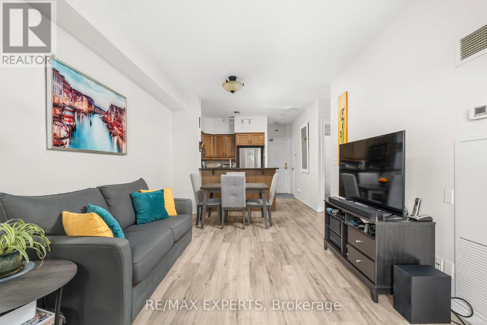 515 - 9225 Jane Street, Vaughan (Maple), Ontario  L6A 0J7 - Photo 15 - N12498086