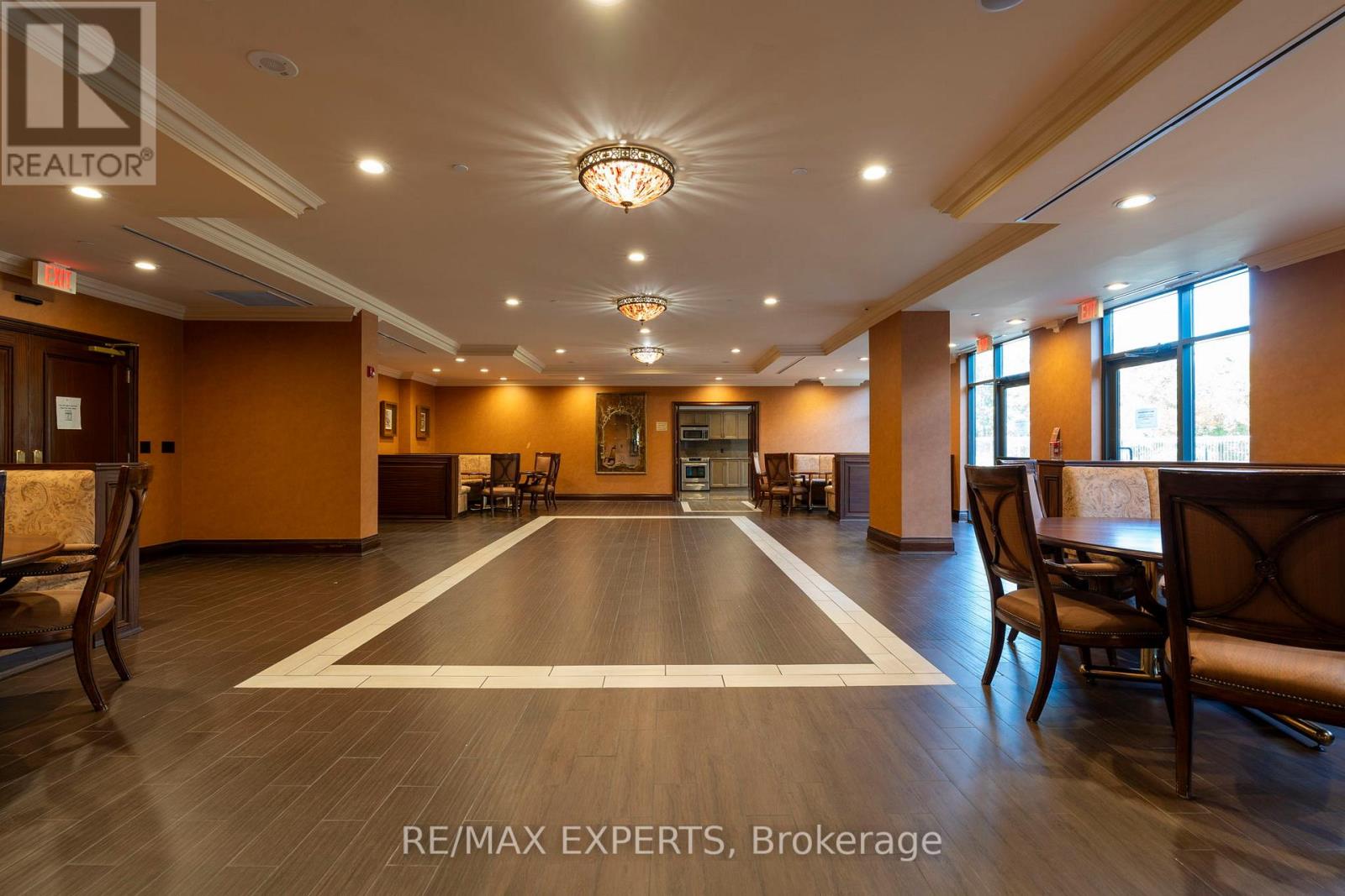 515 - 9225 Jane Street, Vaughan (Maple), Ontario  L6A 0J7 - Photo 31 - N12498086