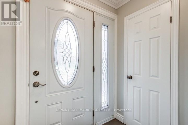 336 Skopit Road, Richmond Hill, Ontario  L4C 2Y8 - Photo 2 - N12498110