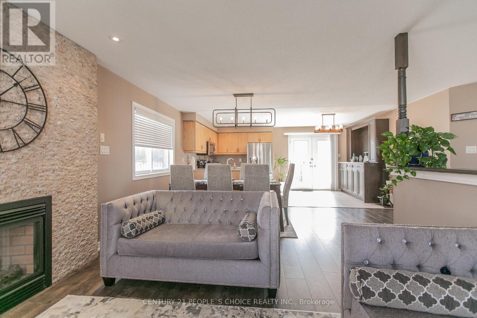 55 Marsellus Drive, Barrie (Holly), Ontario  L4N 8S6 - Photo 7 - S12498080