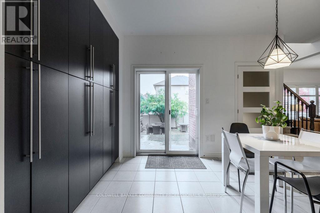 142 Painter Terrace, Hamilton, Ontario  L8B 0V9 - Photo 11 - X12497400