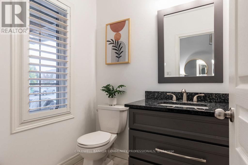 142 Painter Terrace, Hamilton, Ontario  L8B 0V9 - Photo 6 - X12497400