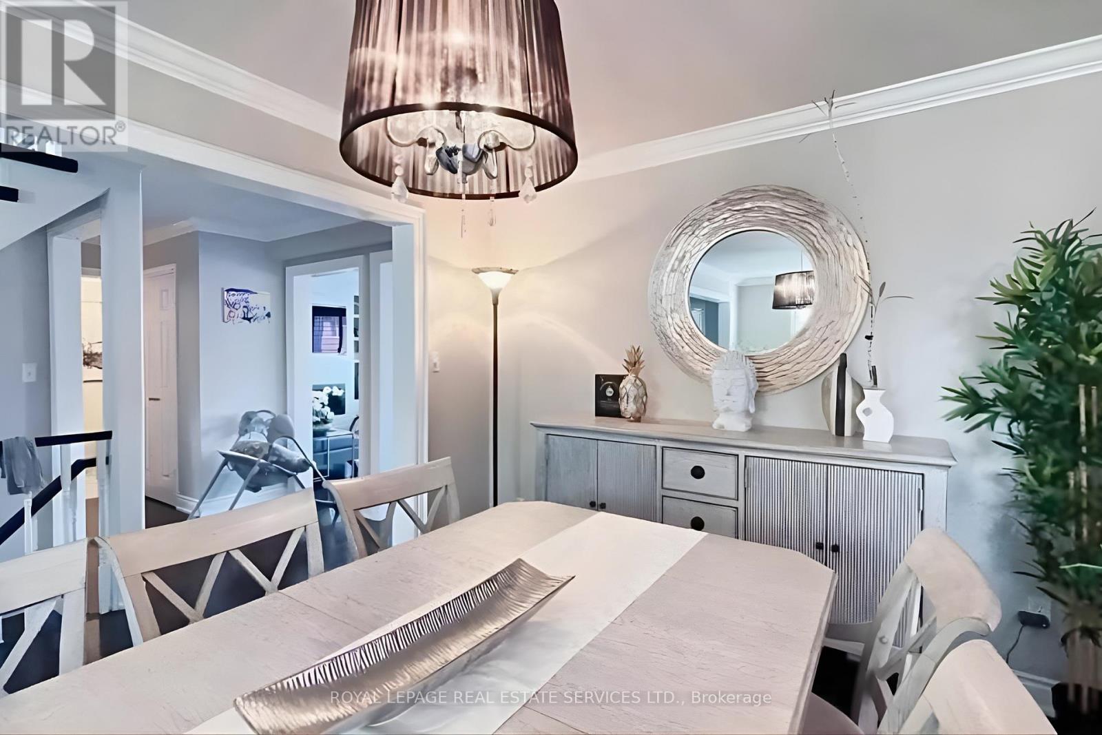 2384 Hollybrook Drive, Oakville, Ontario  L6M 4S8 - Photo 8 - W12498144