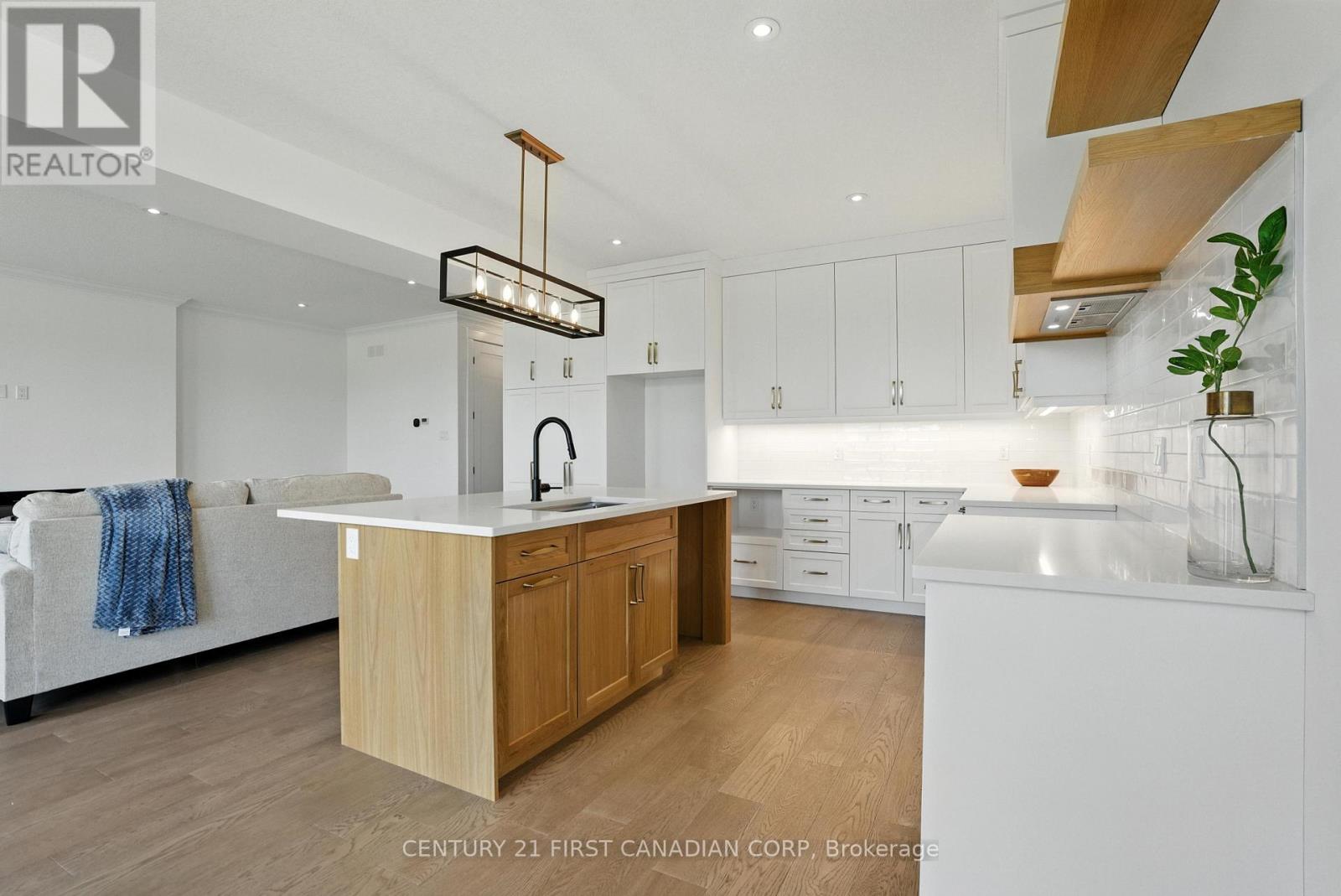 3124 Gillespie Trail, London South (South V), Ontario  N6P 0L4 - Photo 11 - X12278568