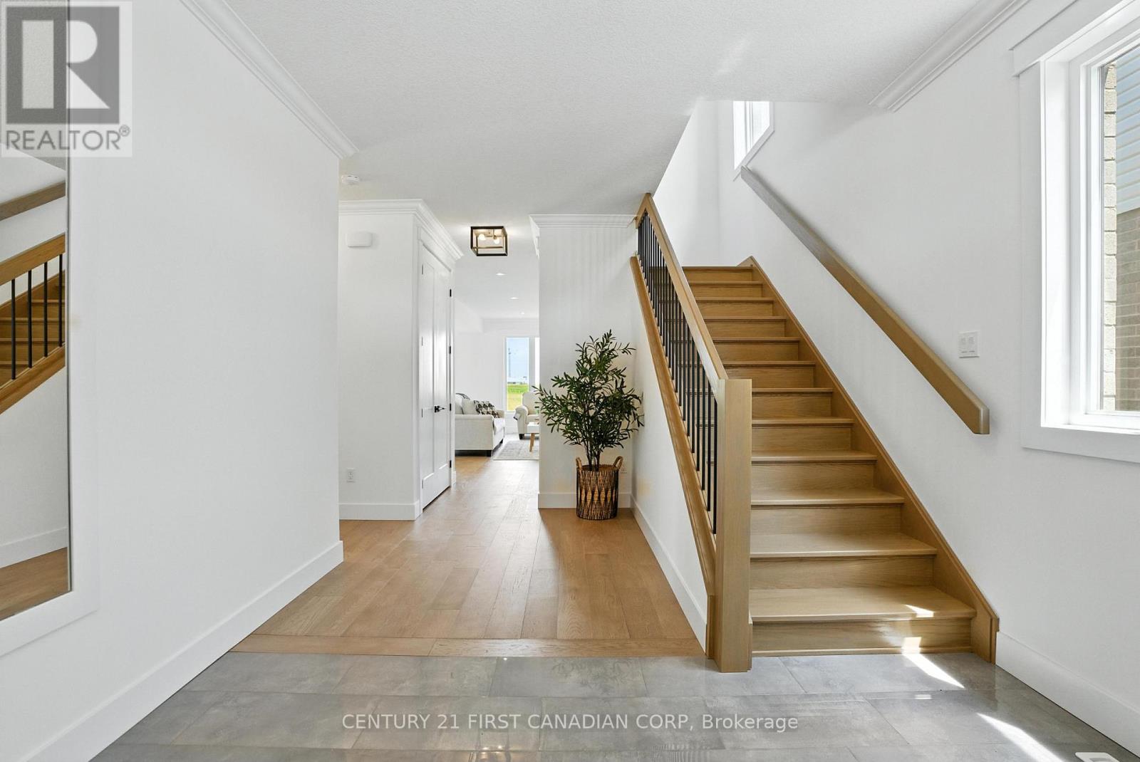 3124 Gillespie Trail, London South (South V), Ontario  N6P 0L4 - Photo 12 - X12278568