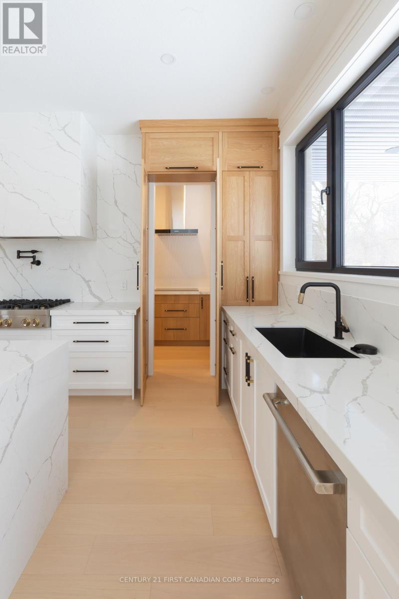 3124 Gillespie Trail, London South (South V), Ontario  N6P 0L4 - Photo 2 - X12278568