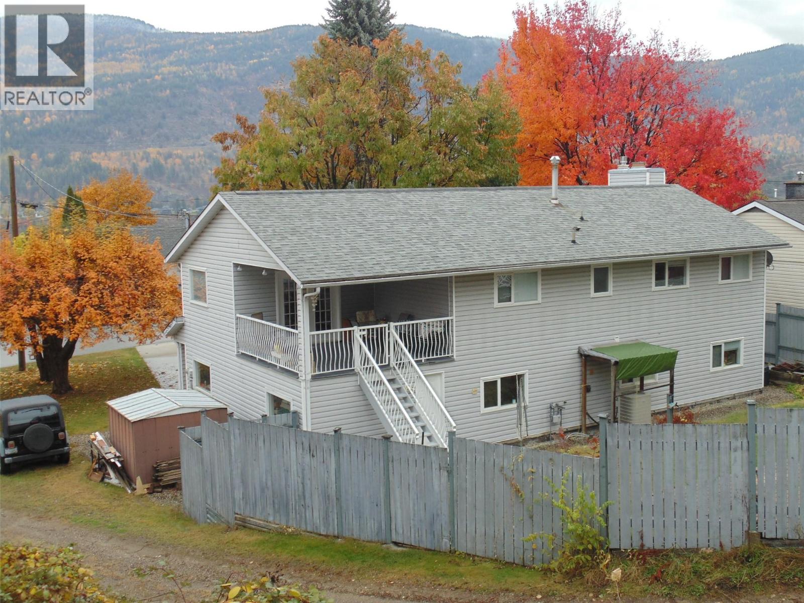 3304 8TH Avenue, castlegar, British Columbia