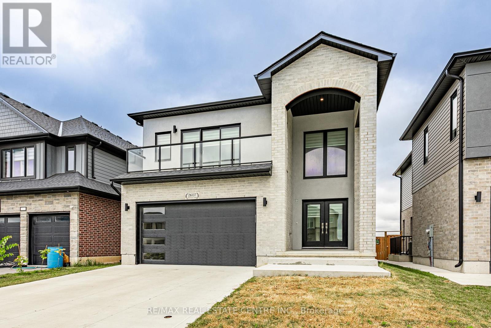 2607 Bateman Trail, London South, Ontario  N6L 0H2 - Photo 2 - X12498106