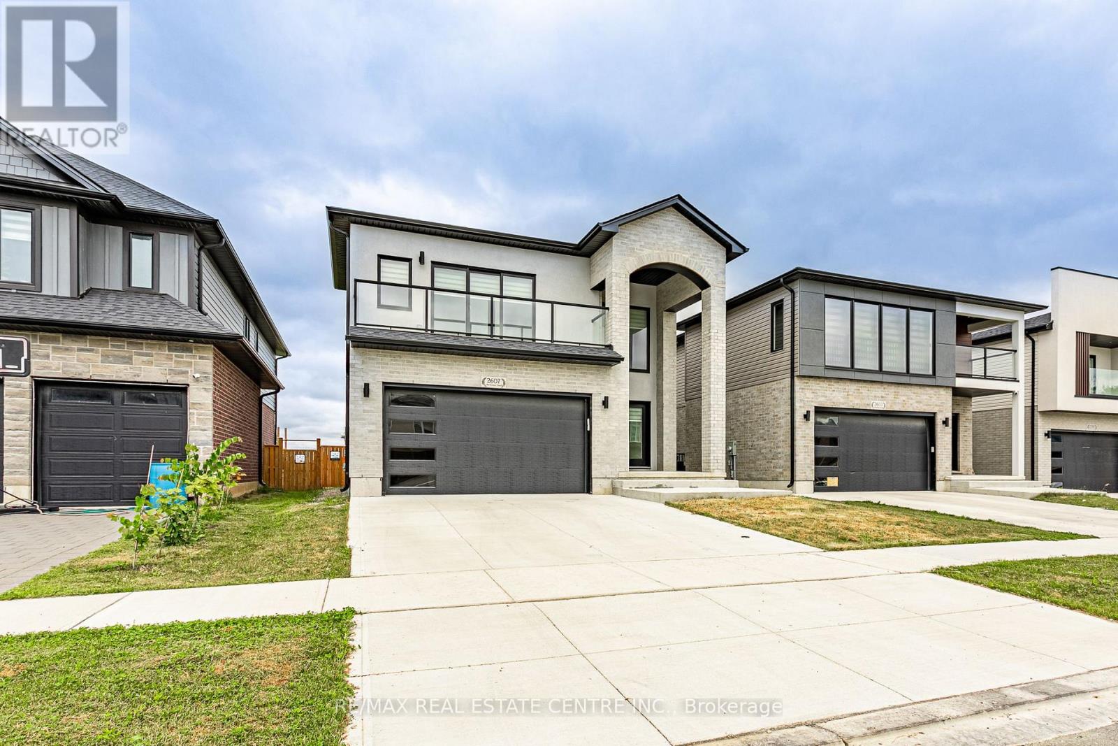 2607 Bateman Trail, London South, Ontario  N6L 0H2 - Photo 3 - X12498106