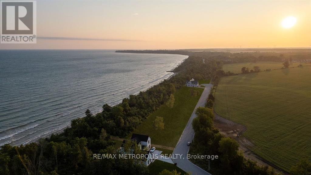 7049 Blue Coasts Heights, Plympton-Wyoming, Ontario  N0N 1E0 - Photo 34 - X12498116