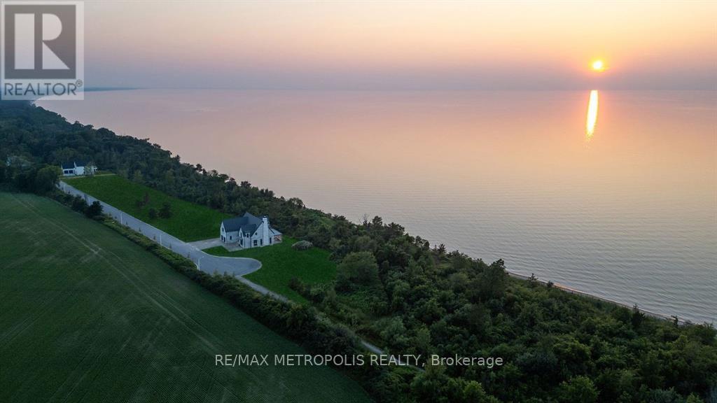 7049 Blue Coasts Heights, Plympton-Wyoming, Ontario  N0N 1E0 - Photo 39 - X12498116