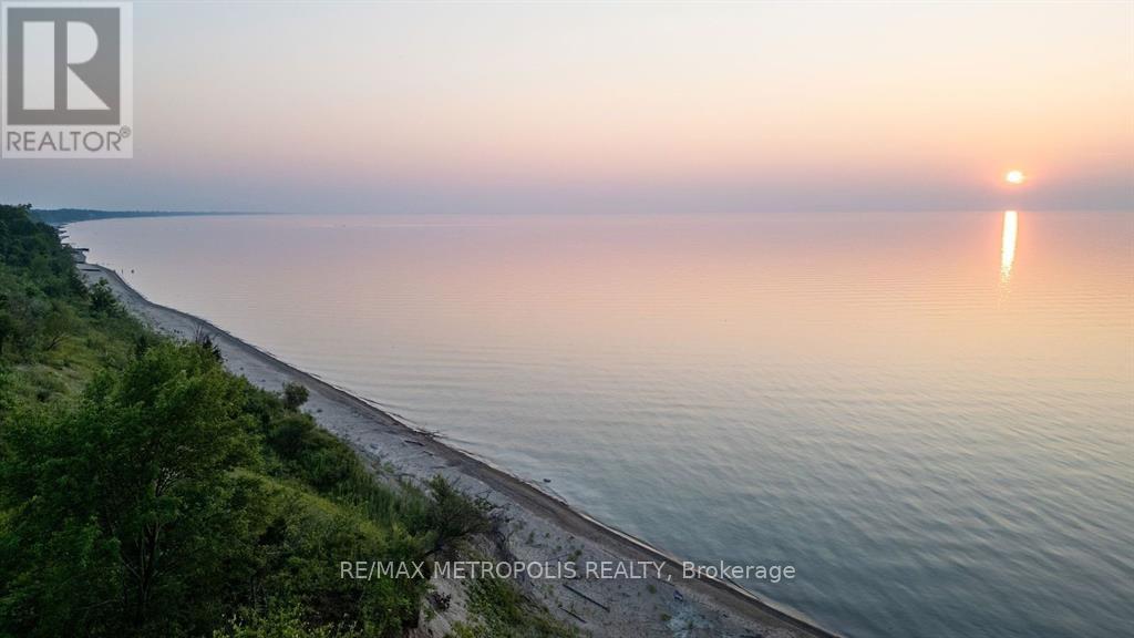 7049 Blue Coasts Heights, Plympton-Wyoming, Ontario  N0N 1E0 - Photo 48 - X12498116