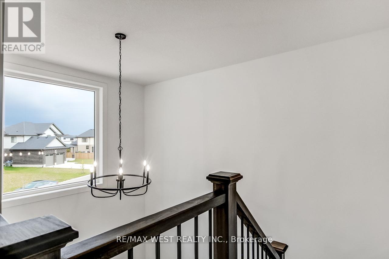 92 Poole Crescent, Middlesex Centre, Ontario  N0L 1R0 - Photo 13 - X12498118