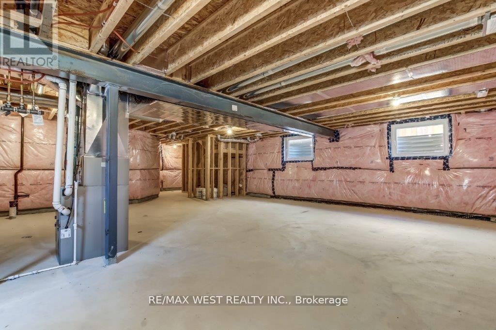 92 Poole Crescent, Middlesex Centre, Ontario  N0L 1R0 - Photo 26 - X12498118