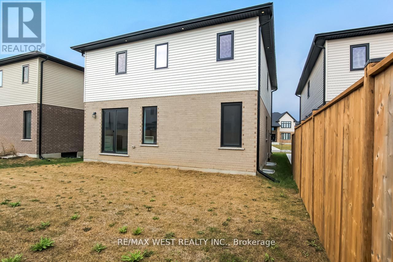 92 Poole Crescent, Middlesex Centre, Ontario  N0L 1R0 - Photo 27 - X12498118