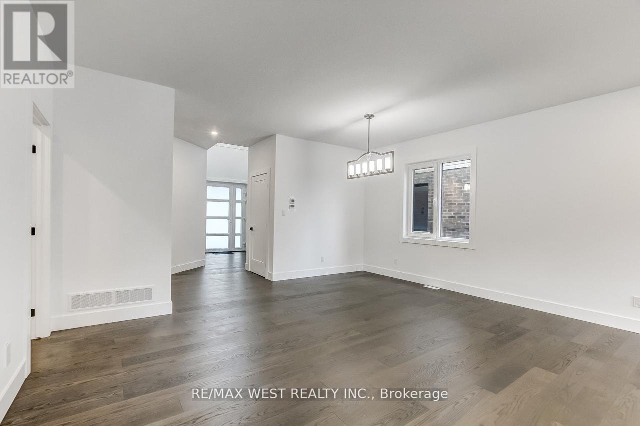 92 Poole Crescent, Middlesex Centre, Ontario  N0L 1R0 - Photo 6 - X12498118