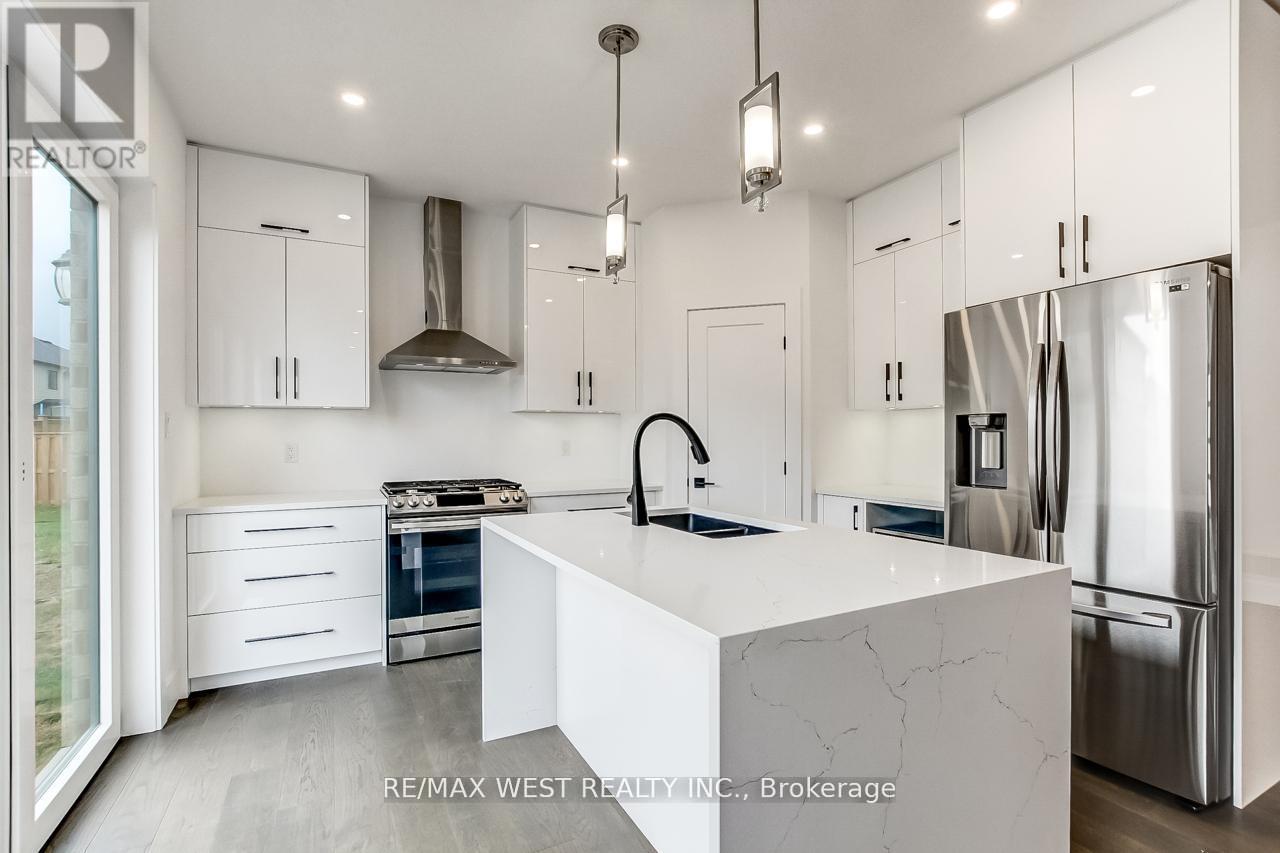 92 Poole Crescent, Middlesex Centre, Ontario  N0L 1R0 - Photo 8 - X12498118