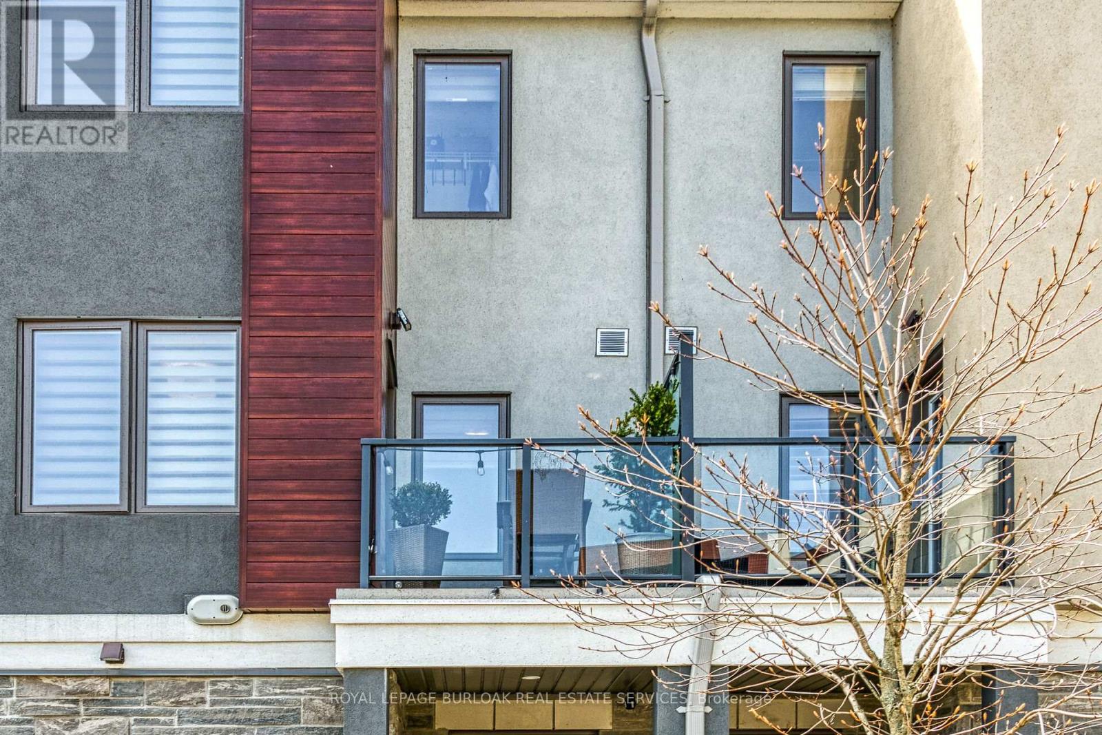 9 - 115 Shoreview Place, Hamilton, Ontario  L8E 0K4 - Photo 2 - X12498132