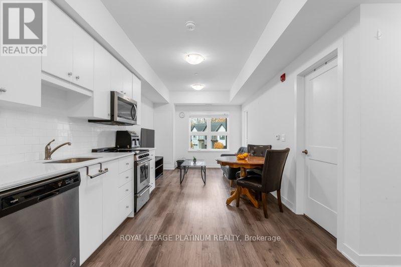 201 - 110 Fergus Avenue, Kitchener, Ontario  N2A 2H2 - Photo 4 - X12498140