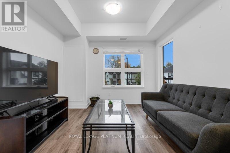 201 - 110 Fergus Avenue, Kitchener, Ontario  N2A 2H2 - Photo 9 - X12498140