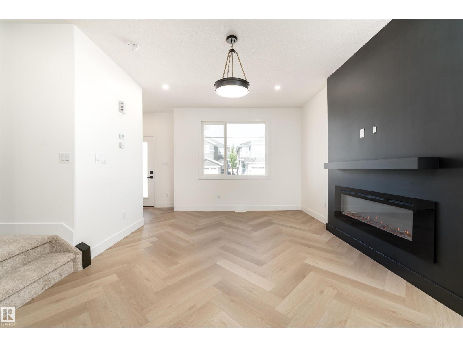 3127 Magpie Wy Nw, Edmonton, Alberta  T5S 0V3 - Photo 3 - E4464217