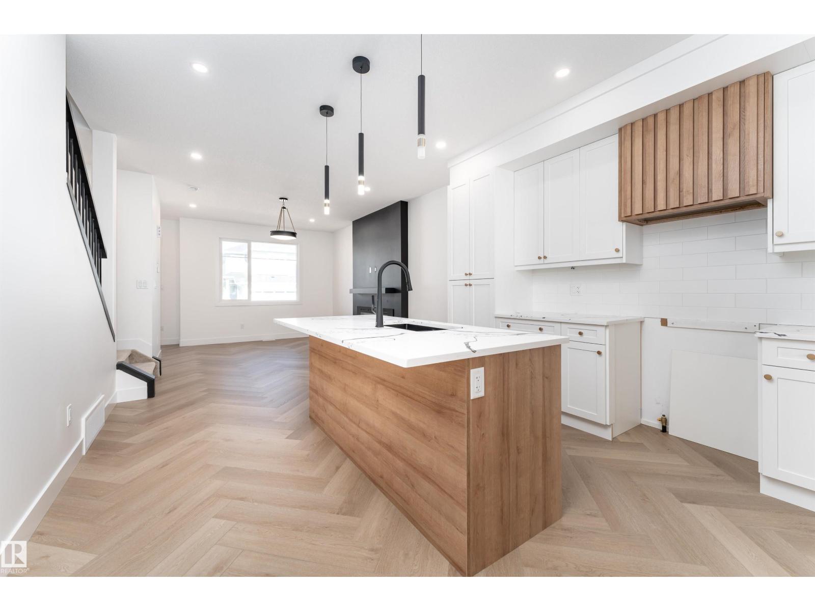 3127 Magpie Wy Nw, Edmonton, Alberta  T5S 0V3 - Photo 9 - E4464217