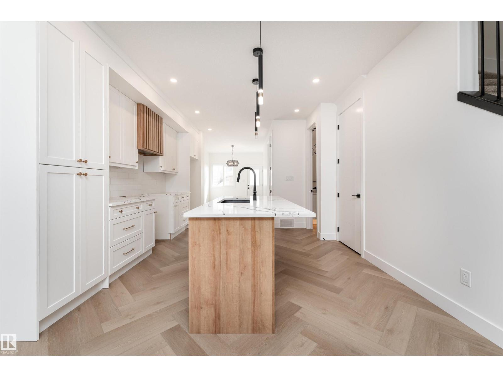 3127 Magpie Wy Nw, Edmonton, Alberta  T5S 0V3 - Photo 8 - E4464217