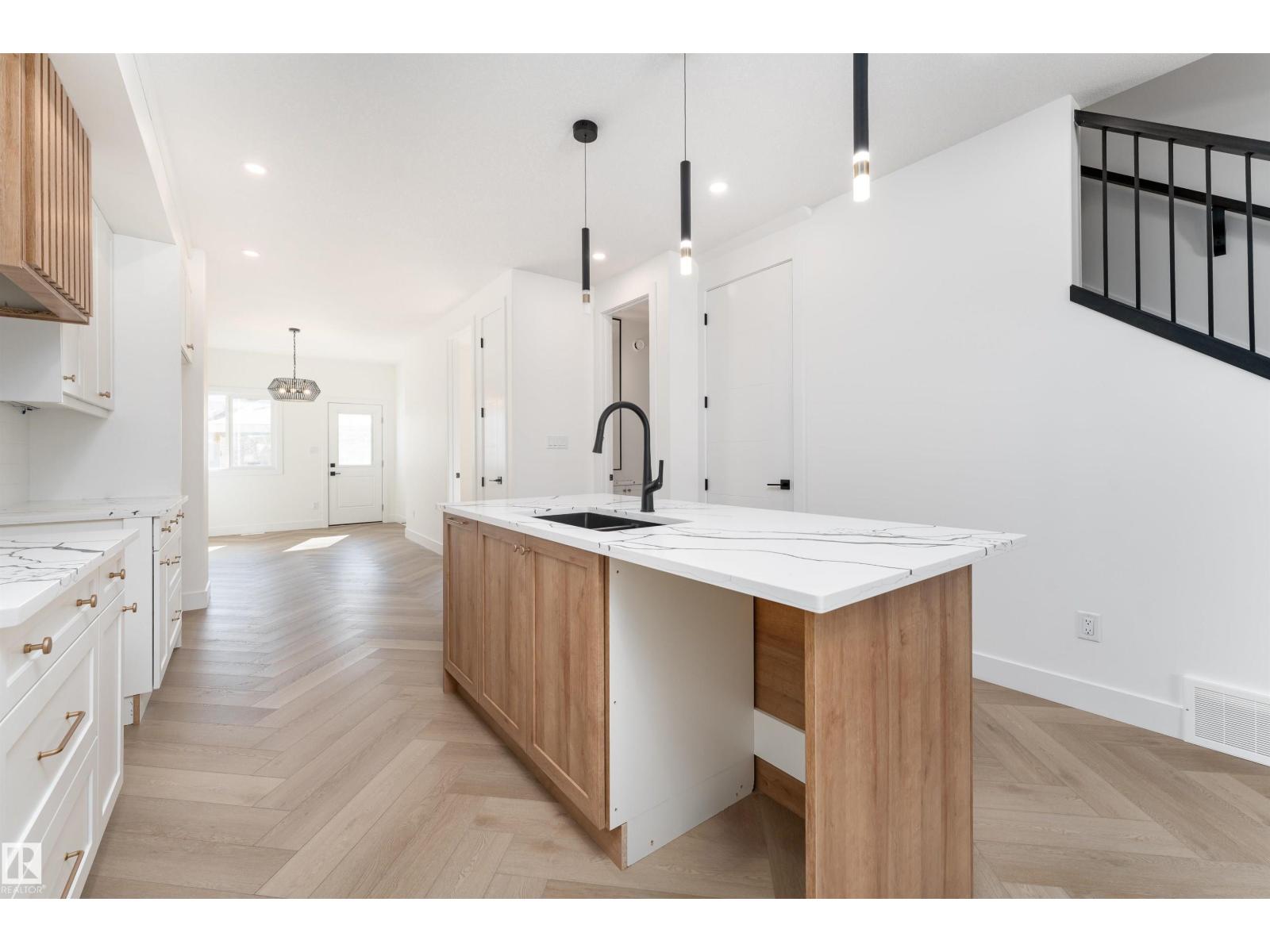 3127 Magpie Wy Nw, Edmonton, Alberta  T5S 0V3 - Photo 6 - E4464217