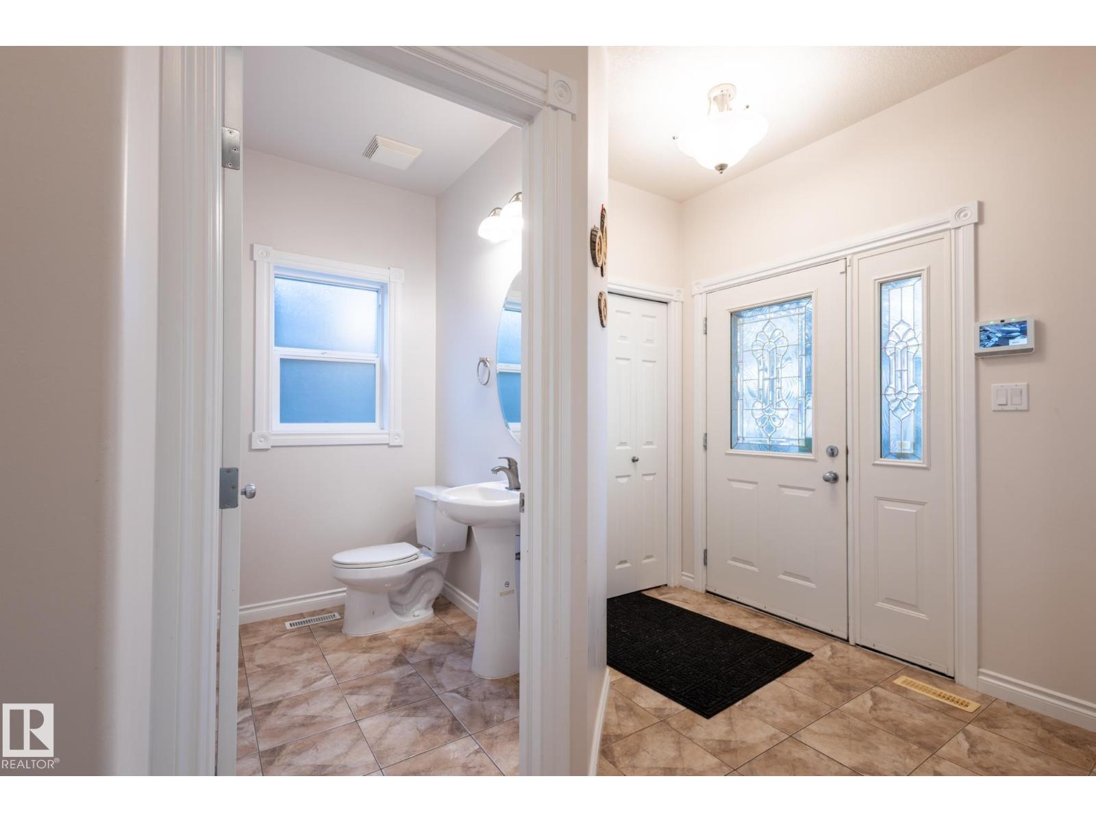 10708 76 Av Nw, Edmonton, Alberta  T6E 1L7 - Photo 5 - E4464313