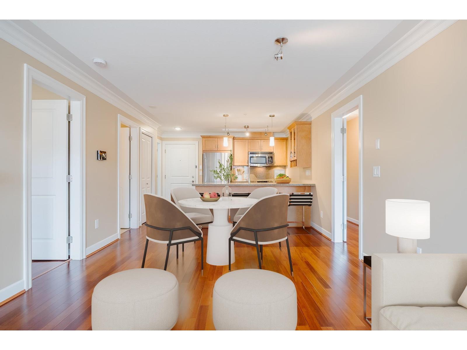 305 15357 Roper Avenue, White Rock, British Columbia  V4B 2G2 - Photo 6 - R3059514