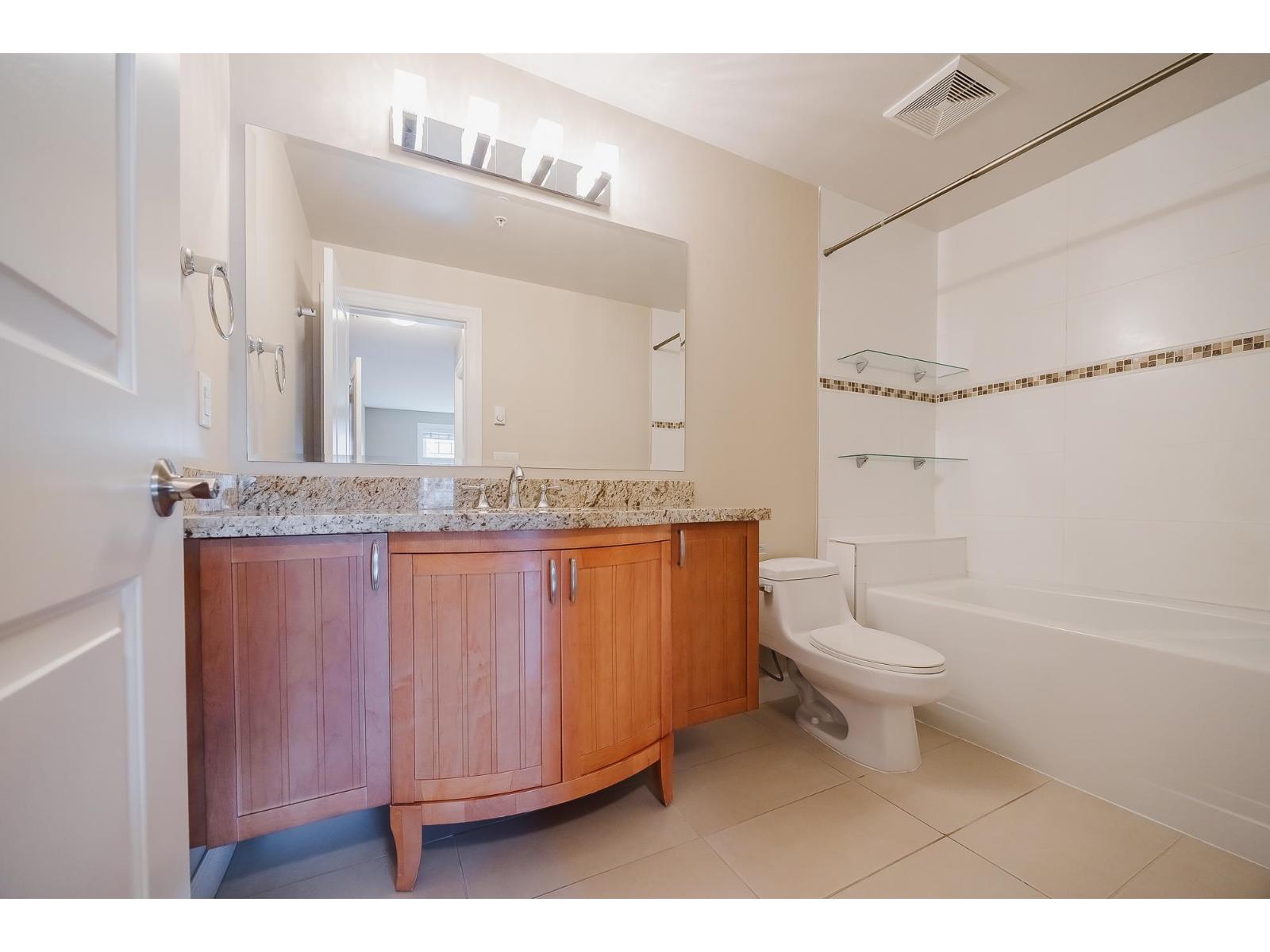 305 15357 Roper Avenue, White Rock, British Columbia  V4B 2G2 - Photo 24 - R3059514