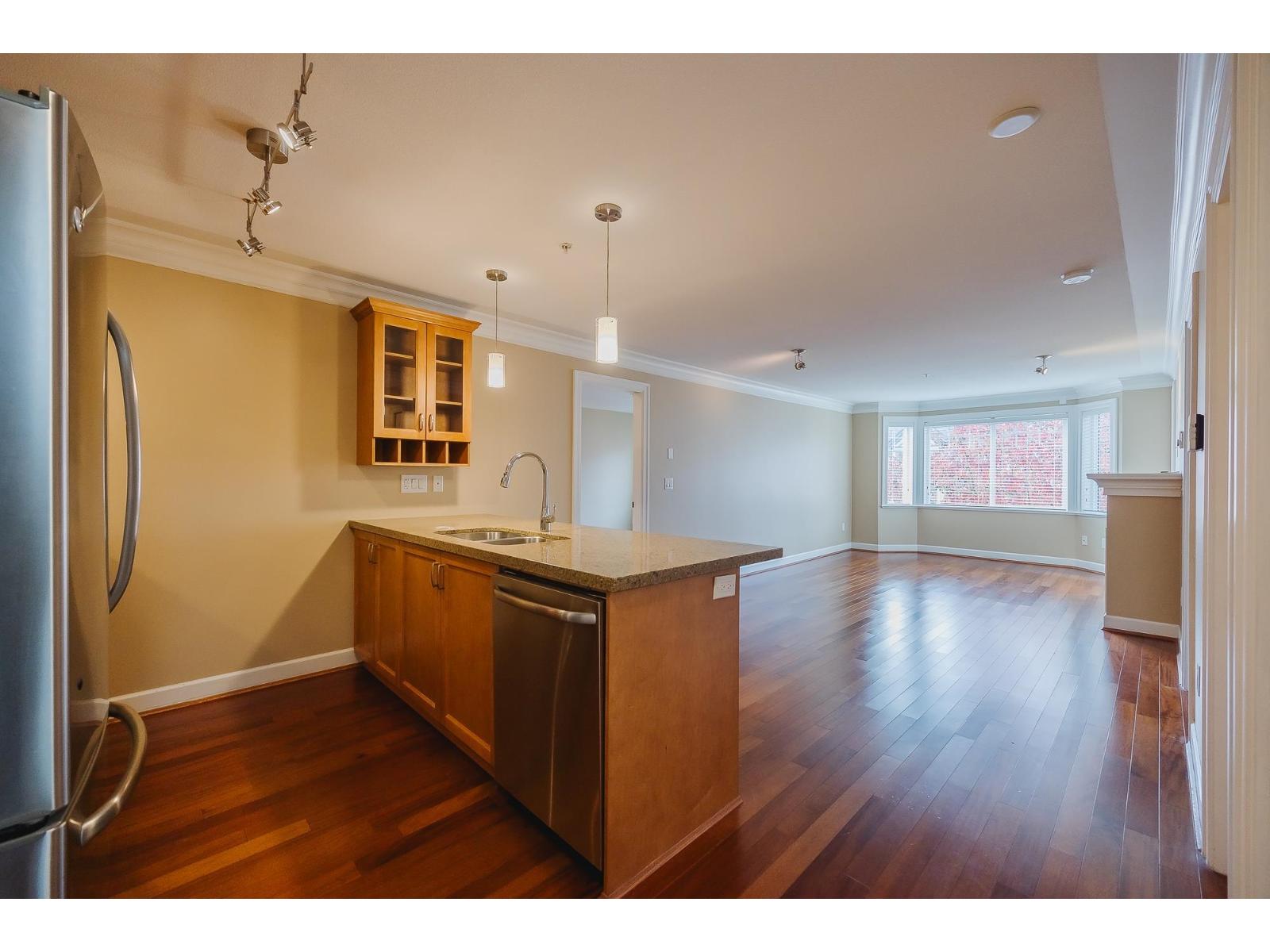 305 15357 Roper Avenue, White Rock, British Columbia  V4B 2G2 - Photo 7 - R3059514