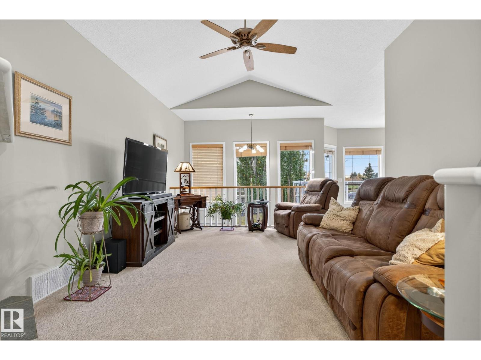 576 Glenwright Cr Nw, Edmonton, Alberta  T5P 4E6 - Photo 11 - E4464316