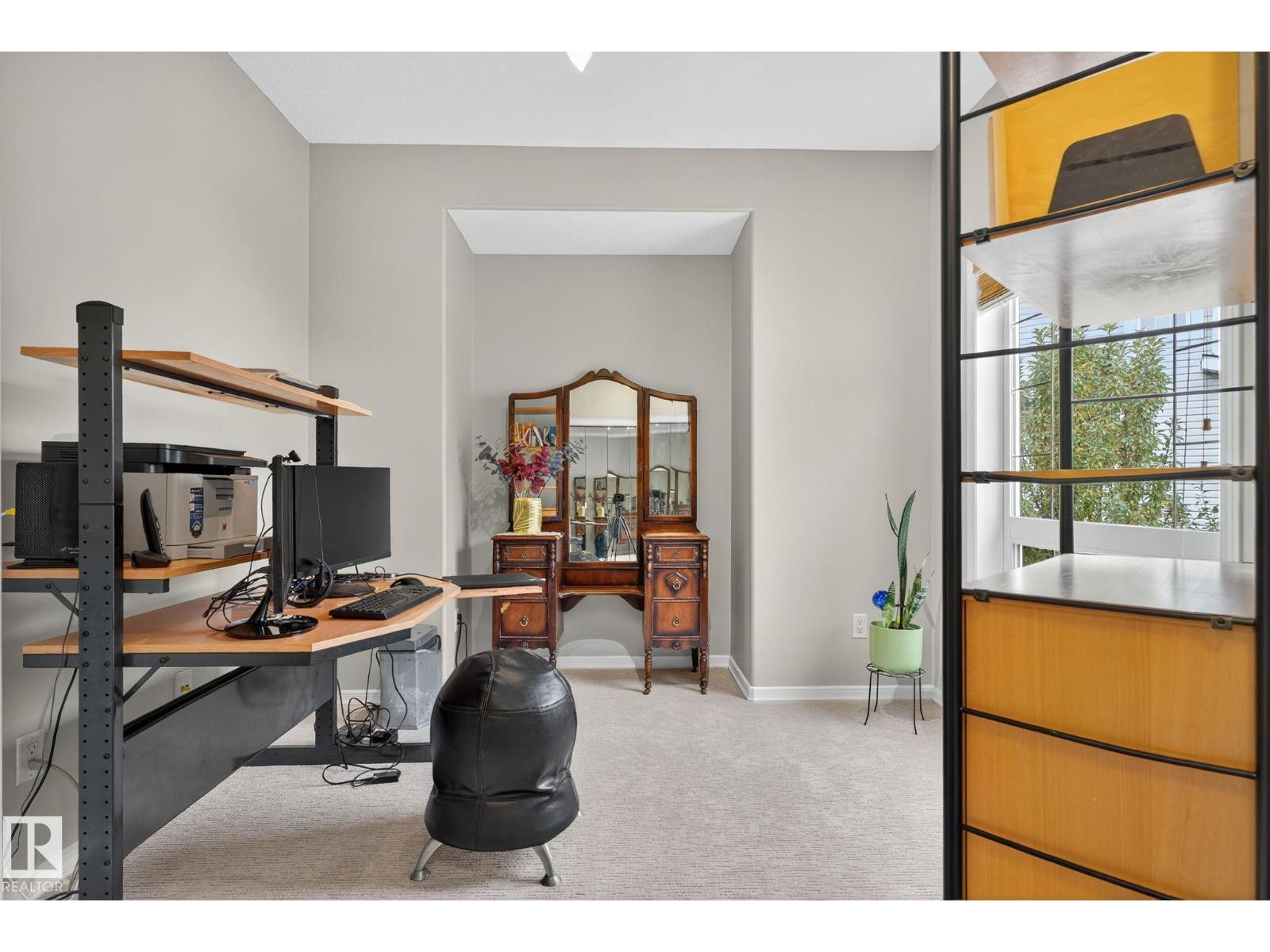 576 Glenwright Cr Nw, Edmonton, Alberta  T5P 4E6 - Photo 8 - E4464316