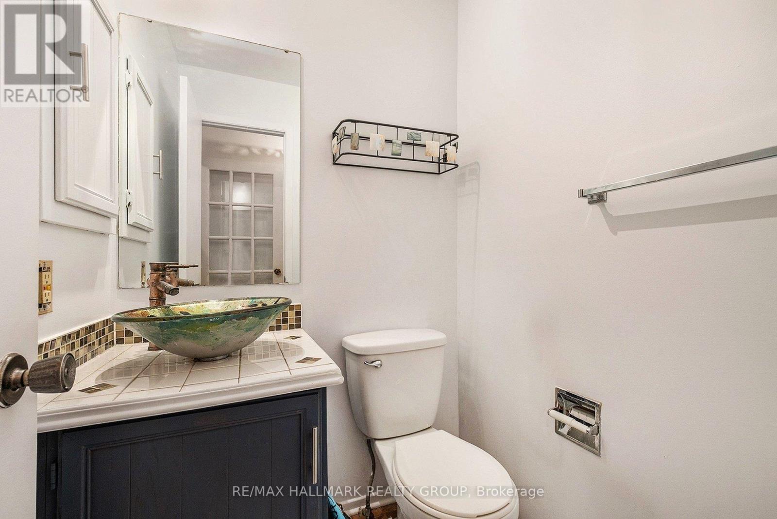 34 - 46 A Medhurst Drive, Ottawa, Ontario  K2G 4V2 - Photo 12 - X12498148