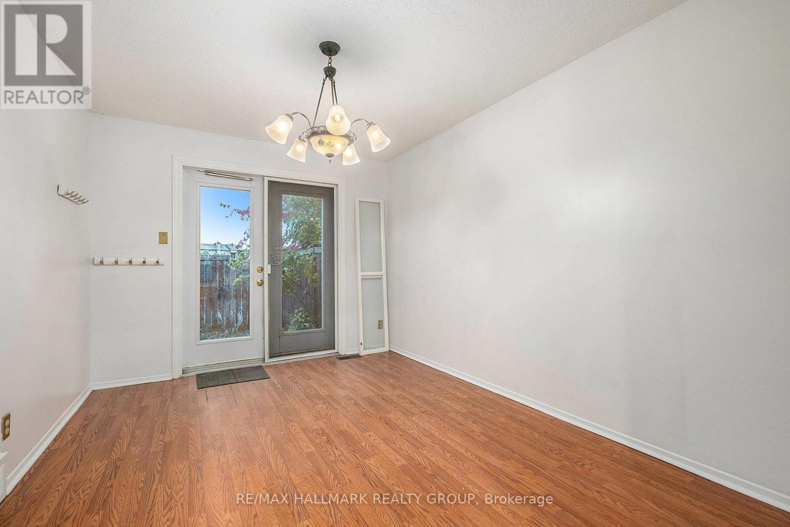 34 - 46 A Medhurst Drive, Ottawa, Ontario  K2G 4V2 - Photo 8 - X12498148