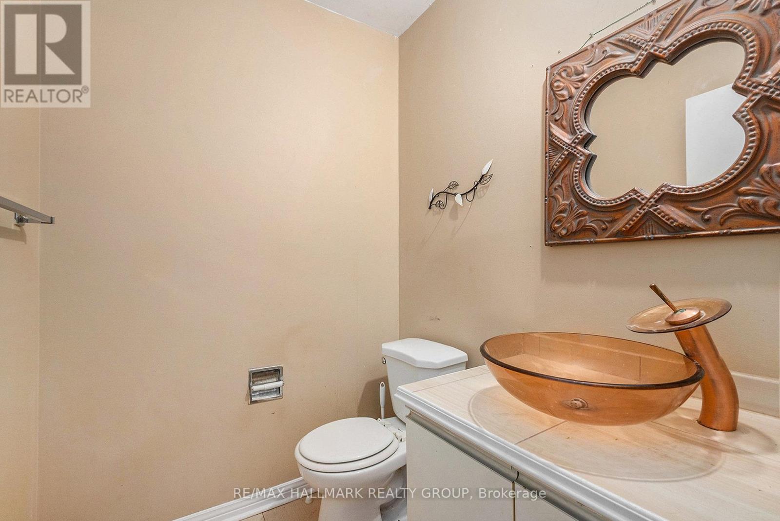 34 - 46 A Medhurst Drive, Ottawa, Ontario  K2G 4V2 - Photo 9 - X12498148