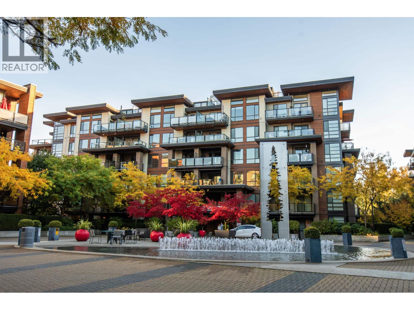 508 719 W 3RD STREET, North Vancouver, British Columbia