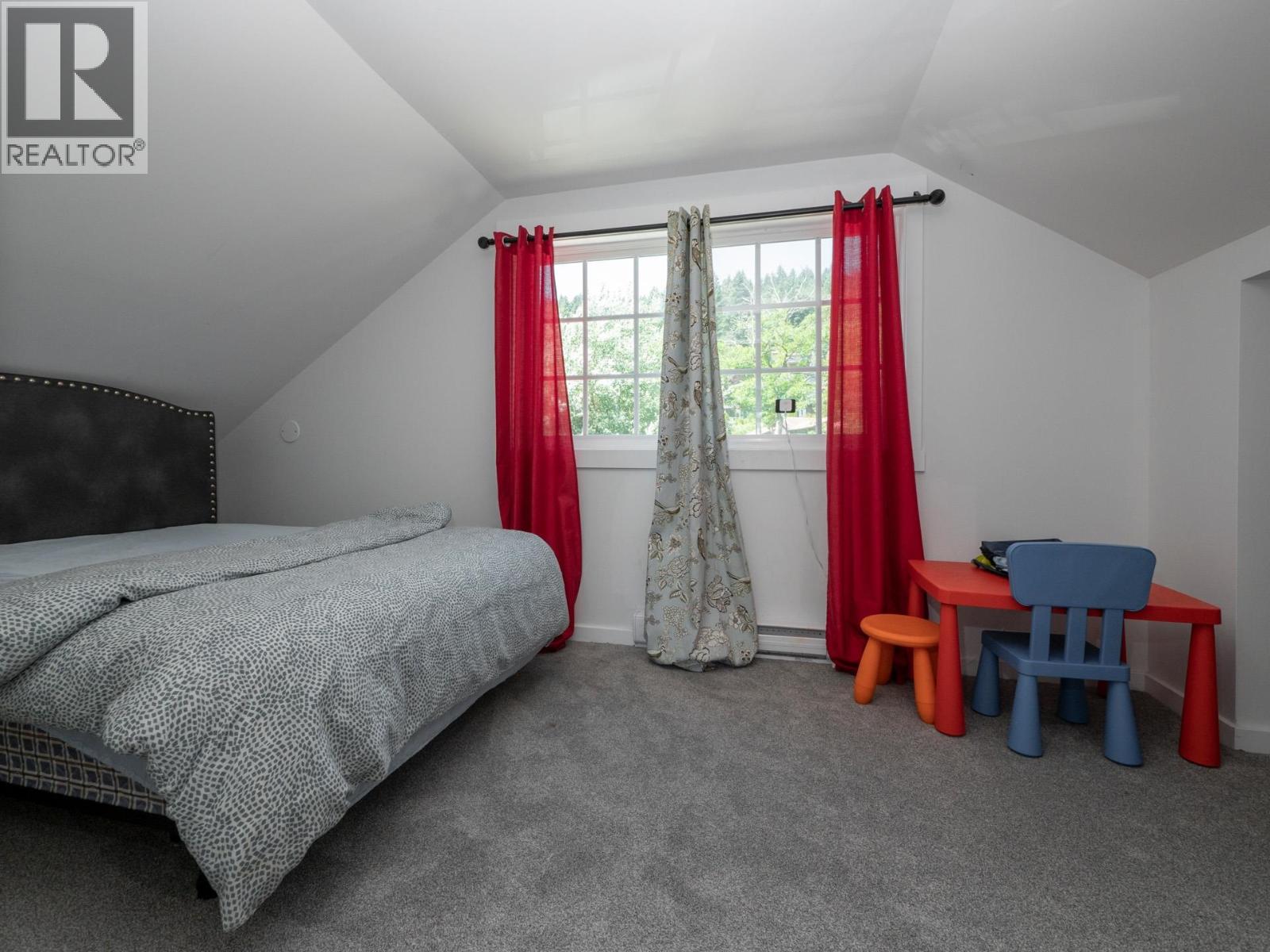 430 Aldersprings Road, Gibsons, British Columbia  V0N 1V0 - Photo 10 - R3063764