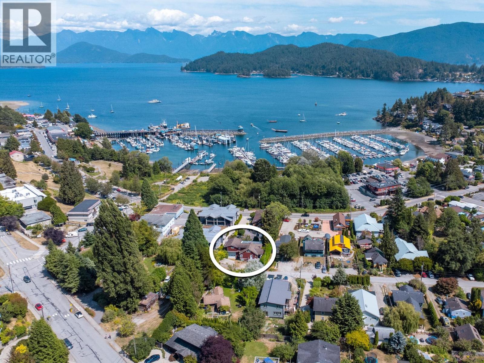 430 Aldersprings Road, Gibsons, British Columbia  V0N 1V0 - Photo 2 - R3063764