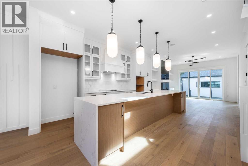 13 Hartford Place Nw, Calgary, Alberta  T2K 2A9 - Photo 8 - A2243575