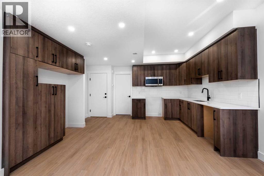 13 Hartford Place Nw, Calgary, Alberta  T2K 2A9 - Photo 32 - A2243575