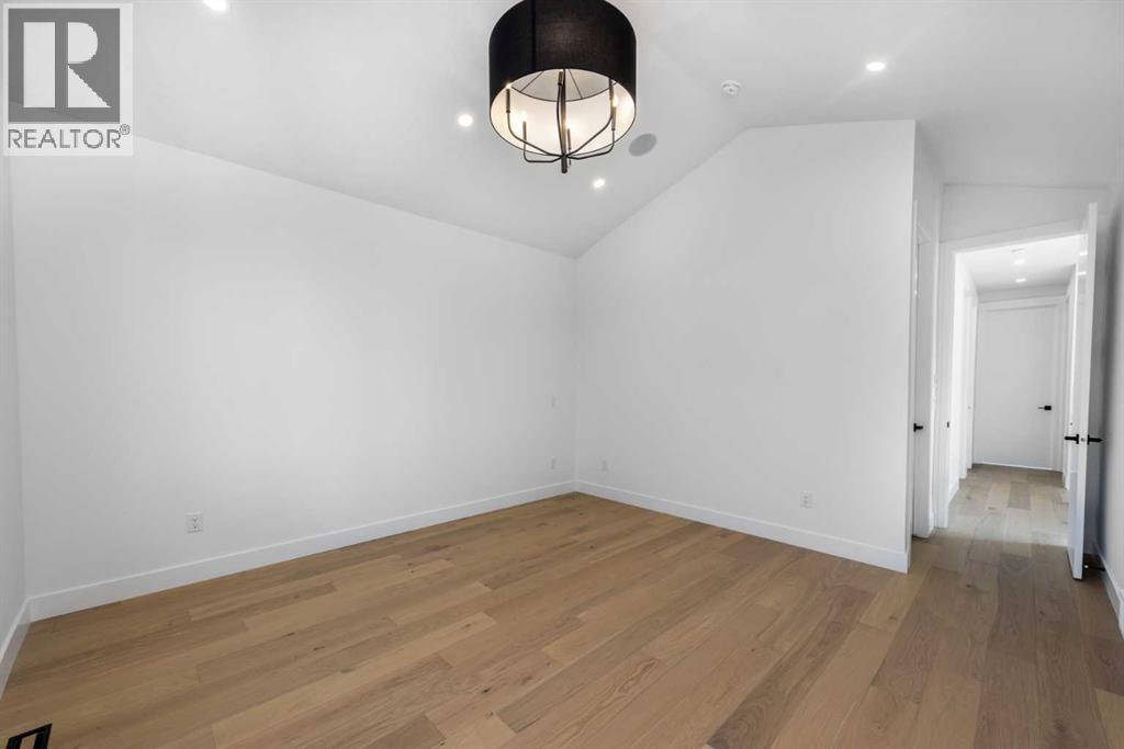 13 Hartford Place Nw, Calgary, Alberta  T2K 2A9 - Photo 29 - A2243575