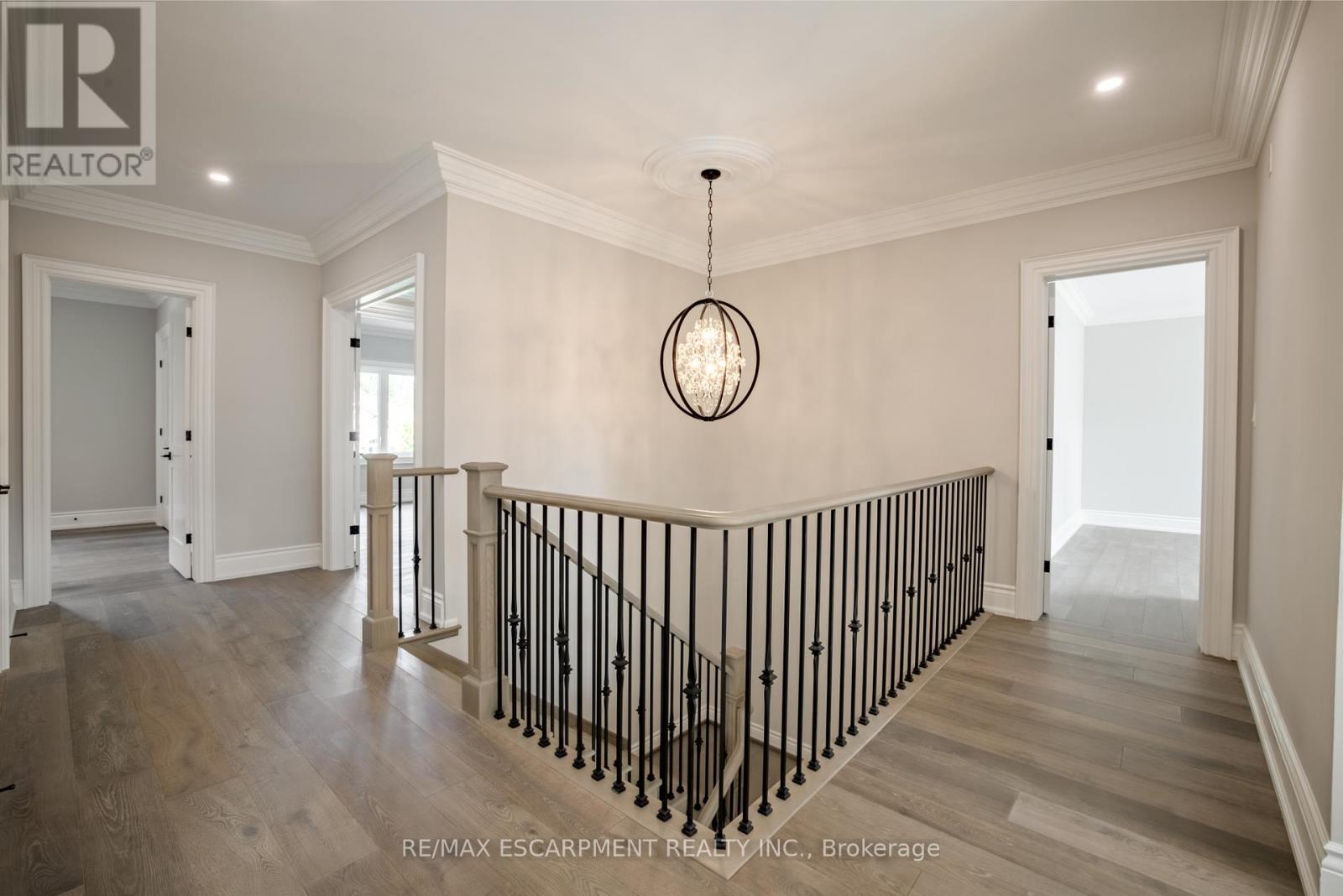 31 Bayside Court, Burlington, Ontario  L7T 1M8 - Photo 31 - W12469713