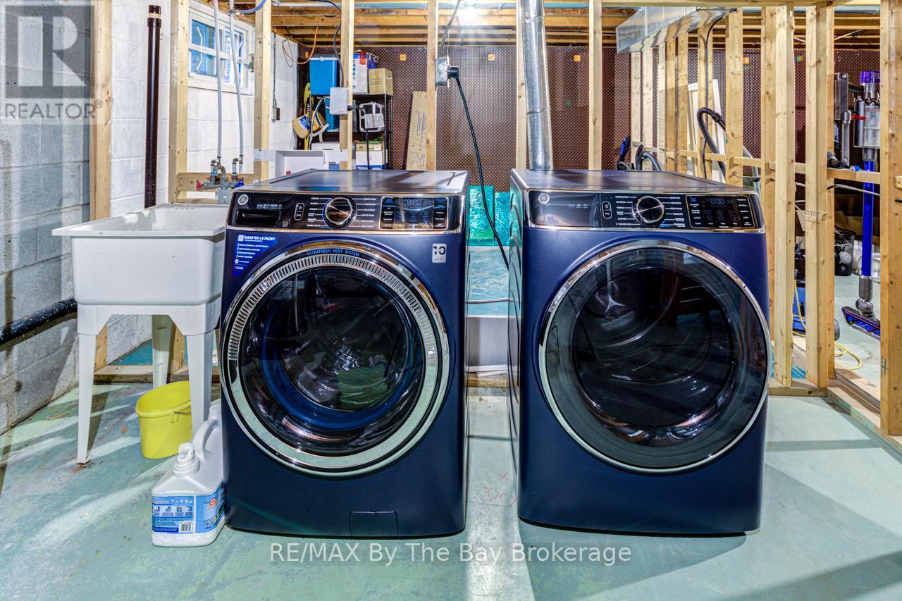 63 Rodrium Road, Wasaga Beach, Ontario  L9Z 1R5 - Photo 40 - S12387945