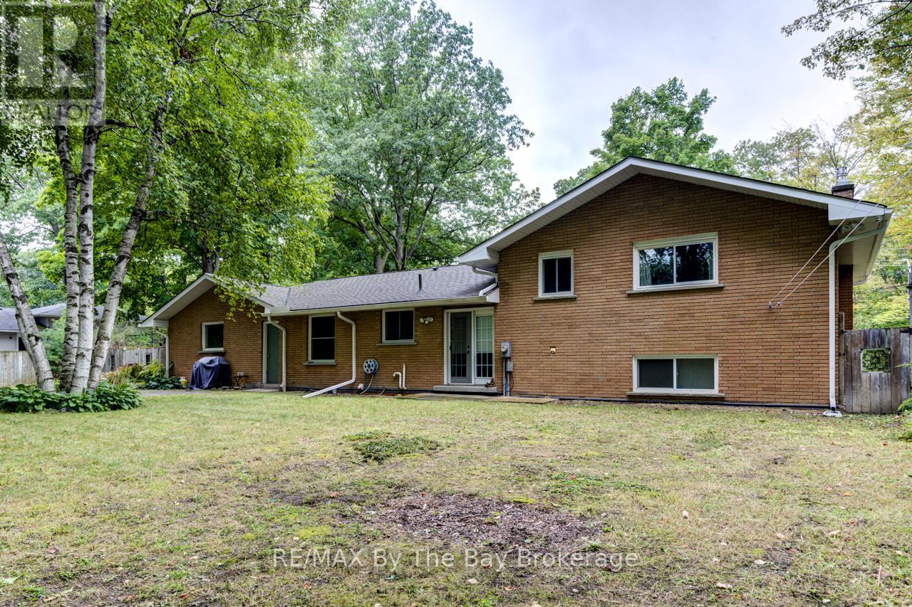 63 Rodrium Road, Wasaga Beach, Ontario  L9Z 1R5 - Photo 46 - S12387945